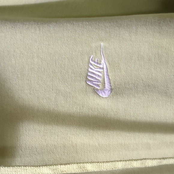 Pale Lime Green Nike Pullover Hoodie - Picture 2 of 7